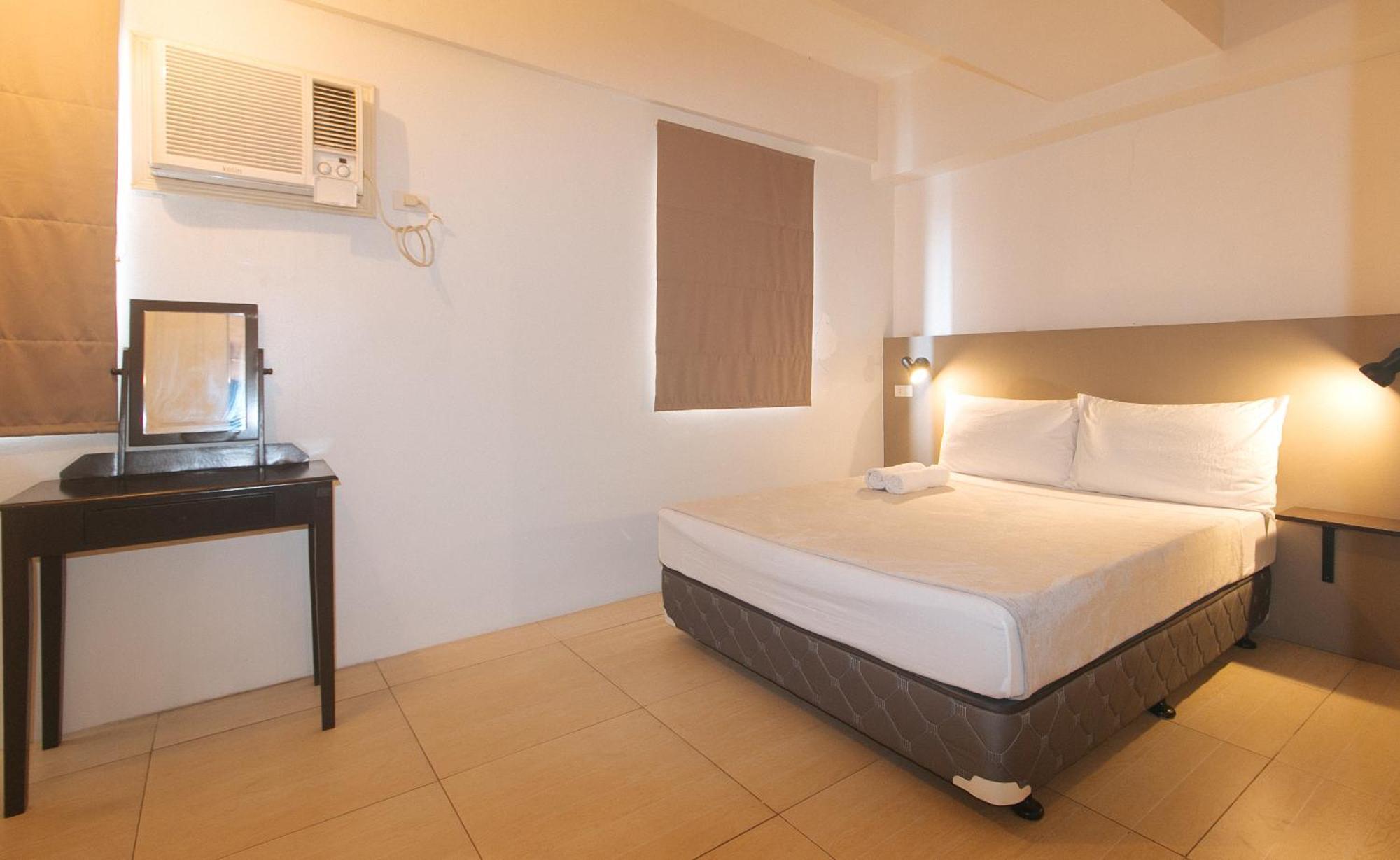 59 Xavierville By Reddoorz Cubao Exteriör bild