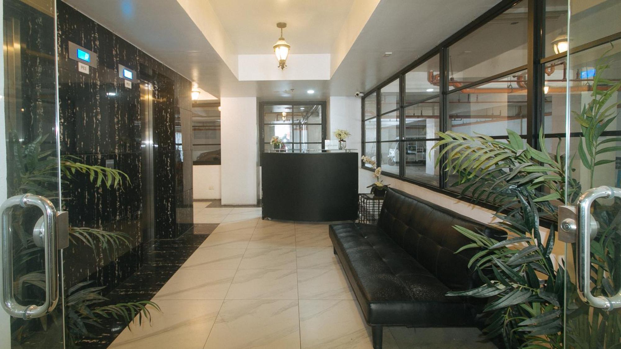 59 Xavierville By Reddoorz Cubao Exteriör bild