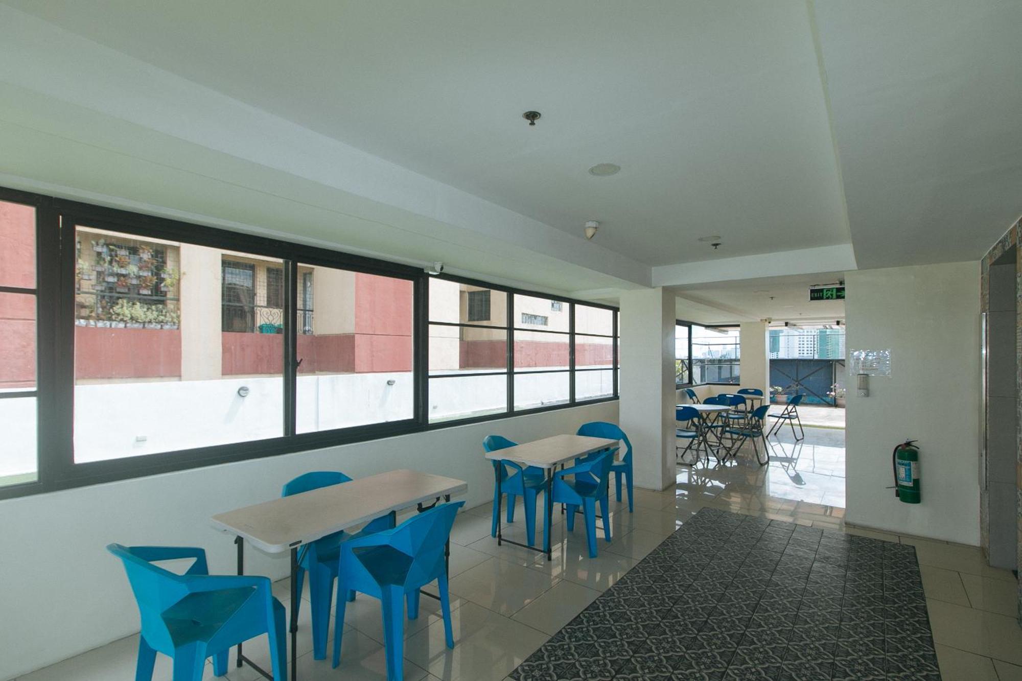 59 Xavierville By Reddoorz Cubao Exteriör bild